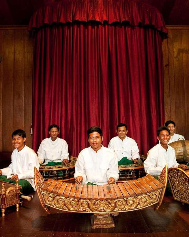 Apsara Theater Performance include dinner & Hotel pick up - Who should book this (and who should skip it)