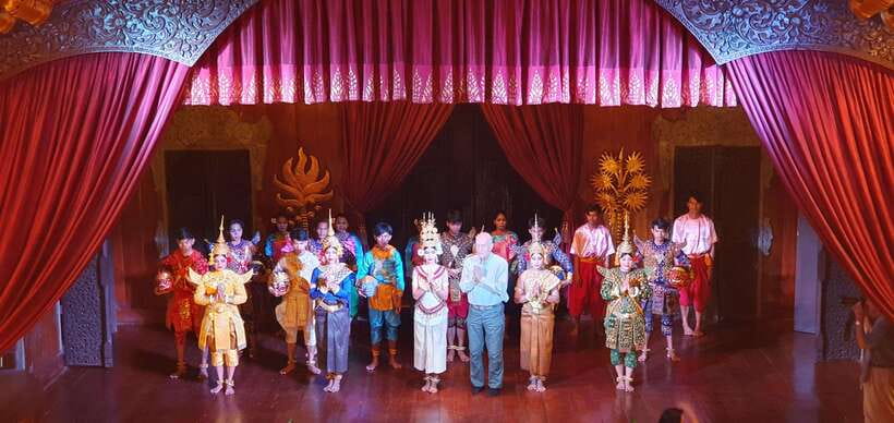 Apsara Theater Performance include dinner & Hotel pick up - The show itself: Apsara dance with classical and folk styles