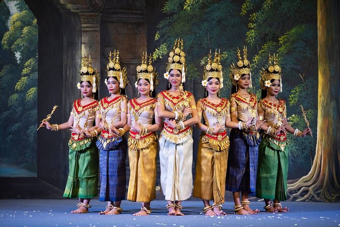 Apsara Theatre Performance include Dinner & hotel pick up - Dinner first: the international buffet and set-menu option