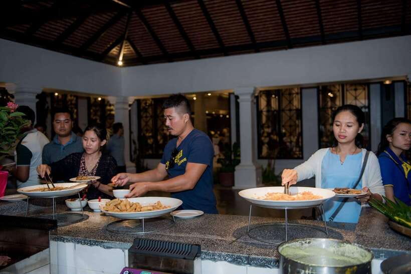 Apsara Traditional Dances & Local Buffet with Tuk-Tuk Ride - Apsara in Siem Reap: Easy Evening, Real Cultural Focus