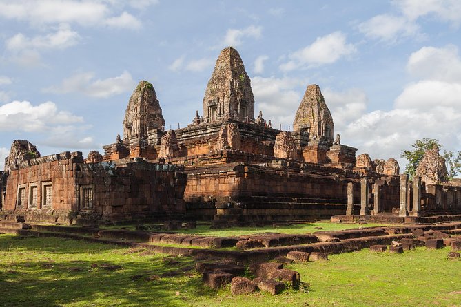 Banteay Srei & Angkor Big Circuit Tour - Banteay Srei: the pink stone temple that steals attention