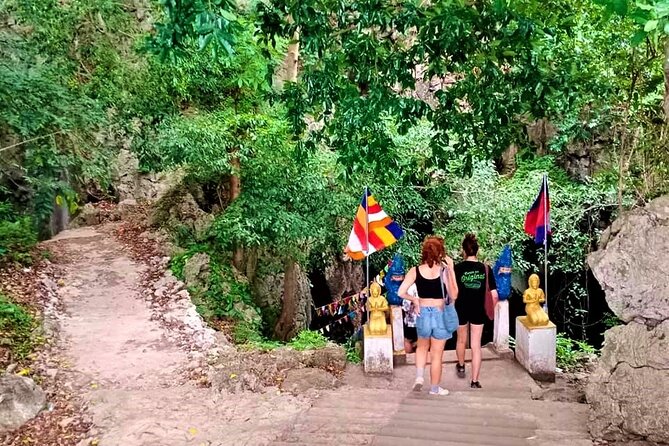 Battambang, Bamboo Train, Killing Cave Day Tour From Siem Reap - Town temples: White Elephant Pagoda and a quiet architectural pause