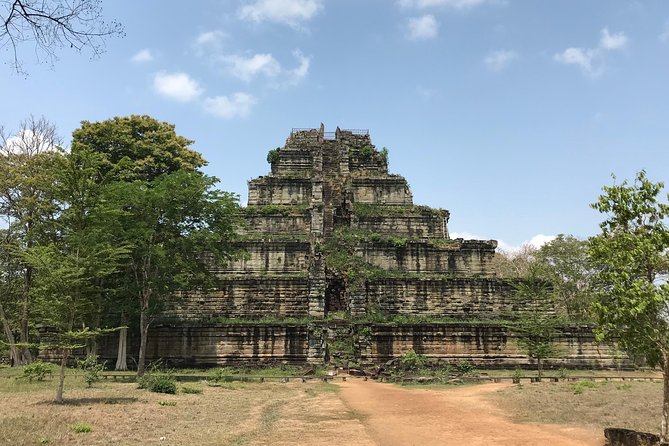 Beng Mealea - Koh Ker & Preah Vihear Private Tour - Stop 1: Beng Mealea’s Jungle Ruins and Temple Breakfast