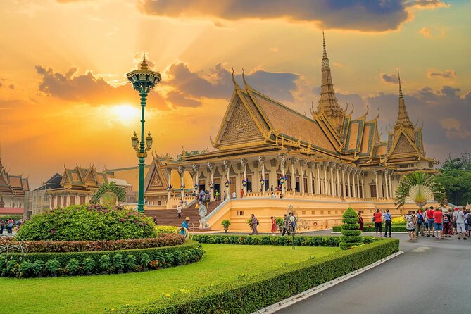 Cambodia 7 Days Tour from Siem Reap to Battambang and Phnom Penh - Day 1: Arrival in Siem Reap and where you’ll sleep