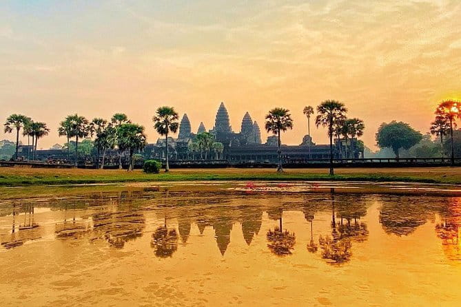 Classic Angkor Wat Sunrise Full Day Private Guide Tour - Guide experience: why English explanations change the whole day