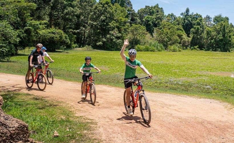 Cycle Angkor Backroad Bike Tour / E-Bike or Tuk Tuk - Bayon Temple: the enigmatic faces and Khmer symbolism