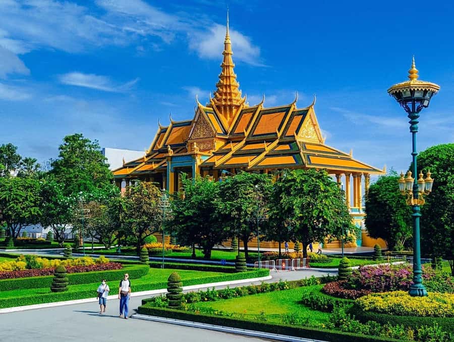 Day trip from Sihanoukville to Phnom Penh for Cruise Ship - Royal Palace: the royal capital’s living center