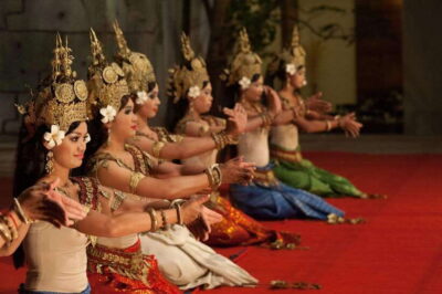 Dinner Show Apsara Dance, Pickup round trip included - Tuk-tuk pickup and the ride to the theater