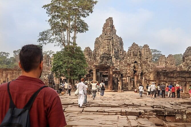 Exclusive Angkor temples and Small group temples tours - Phnom Bakheng Sunset: Hindu and Buddhist Mountain Temple Views