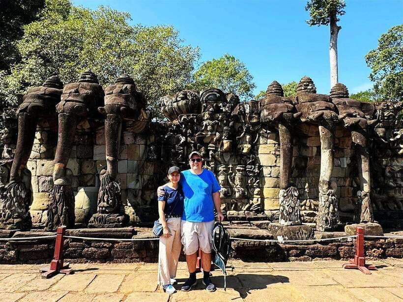 Explore Angkor Temple Sunset With Tour Guided - Ta Prohm and the Tree Roots: Famous for a Reason