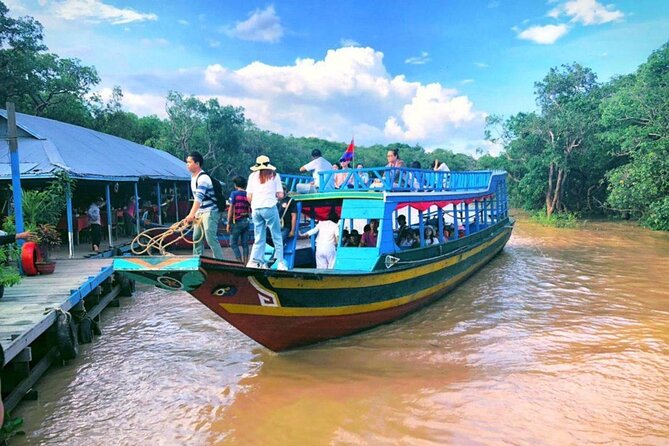 Floating Village-Mangrove Forest Private Tonle Sap Lake Boat Tour - Tonle Sap and Kampong Phluk: what you’re really seeing