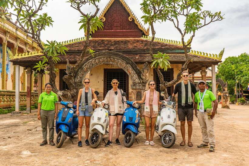 Floating Village Sunset boat Vespa Tour / Tuk Tuk Available - Practical Tips So Your Afternoon Stays Fun