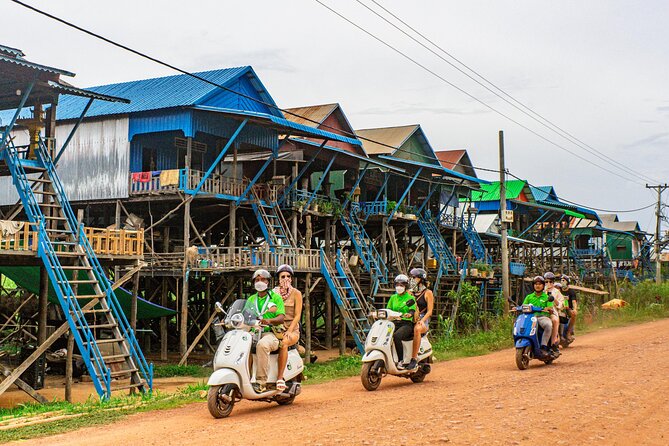 Floating Village Sunset boat Vespa Tour / Tuk Tuk Available - Sunset From the Upper Deck: Cold Drinks and the Best Kind of Pause