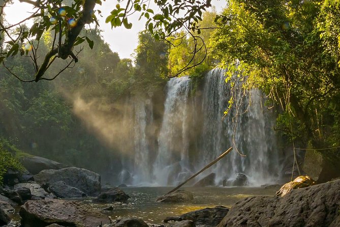 Four-day tour Angkor Wat, Banteay Srey, Beng Melea and Siem Reap discovery - Day 4 on Tonle Sap and Stone Carving: Kompong Phluk and Artisans Angkor