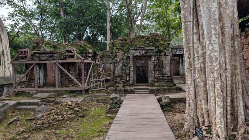 From Siem Reap: Koh Ker and Beng Mealea Private Day Tour - Lunch in Siem Reap: a midday reset (and what to expect at your expense)
