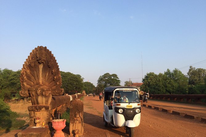 Full-Day Angkor Temple Discovery with Banteay Srei by Tuk-Tuk - The comfort kit on a long tuk-tuk day