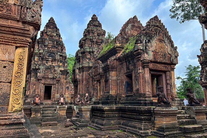Full Day Banteay Srei Beng Mealea and Koh Ker Small Group Tour - Getting there: AC pickup, long roads, and how to stay comfortable