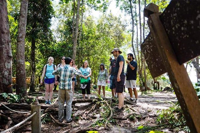 Full-Day Kulen Waterfall & 1000 Lingas Join-in Tour - Stop 1: Preah Ang Thom and the Thousand Lingas Temple