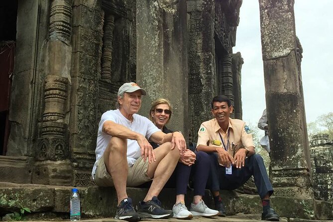 Full-Day private Angkor Temples Tour from Siem Reap - Lunch in the Temple Area: A Real Pause With Cold Drinks