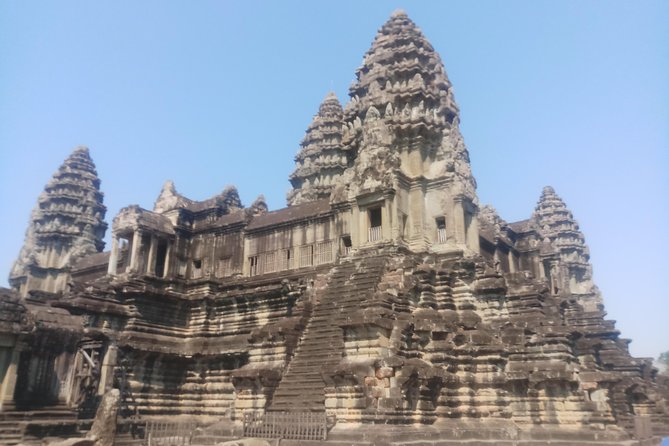 Full-Day Private Custom Tour in Siem Reap - Transportation comfort and group size reality check