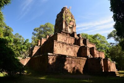 Full-Day Private Tour of Angkor Wat with Pick Up - Entering Angkor Wat with a plan: 2 hours plus a return later