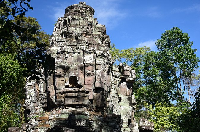 Full-Day Private Tour of Angkor Wat with Pick Up - Banteay Srei: carved sandstone in a quieter part of the day