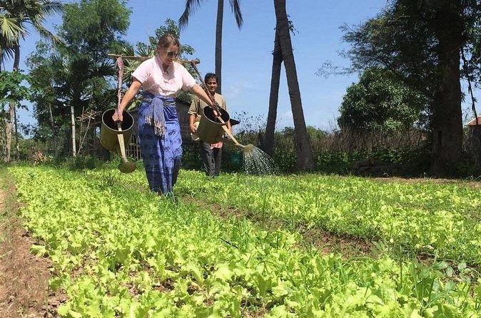 Full Day Siem Reap Farm Tour with Cooking Class and Monk Blessing - The monk water blessing: calm, spiritual, and short on theatrics