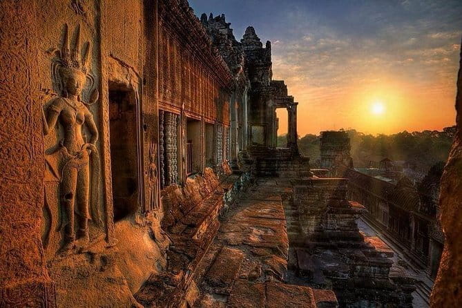 Full Day Tour from Siem Reap - Bamboo Train, Killing Cave & Sunset - Battambang Bat Caves: what you’re waiting for at around 5 pm