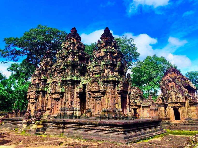 Full-Day Tour to Banteay Srey, Beng Melea & Kulen Mountain - Phnom Kulen National Park: Peurng Chrunh, reclining Buddha, and the river of 1000 lingas