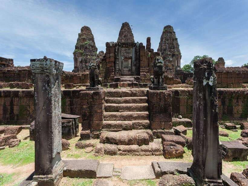 Grand Circle With Sunset Private Tuk-Tuk - Stop 6: Bakheng Mountain sunset point—the main event