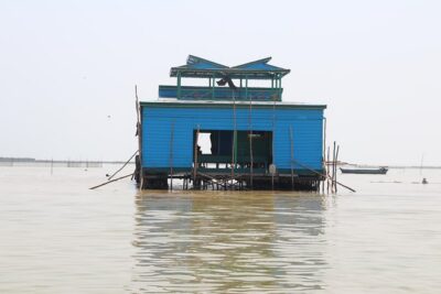 Guided Floating Village Boat Tour in Siem Reap - Getting there from Siem Reap: 9-mile drive with air-conditioned comfort
