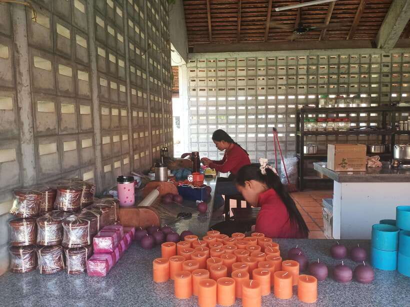 Half Day Trip: Silk Farm, Satcha, and Senteur d'Angkor Tour - A Half-Day Silk and Craft Circuit Around Siem Reap