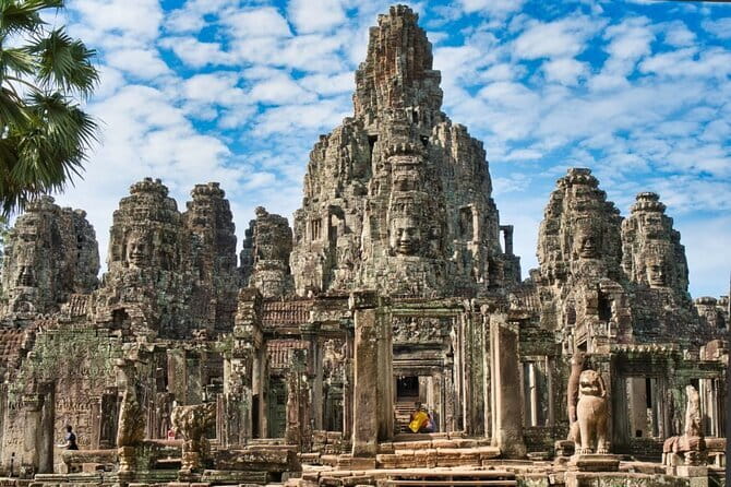 Highlight of Angkor Temples 6 Days Cambodia Tour - Day 1 in Siem Reap: Airport Welcome and Hotel Settle-In