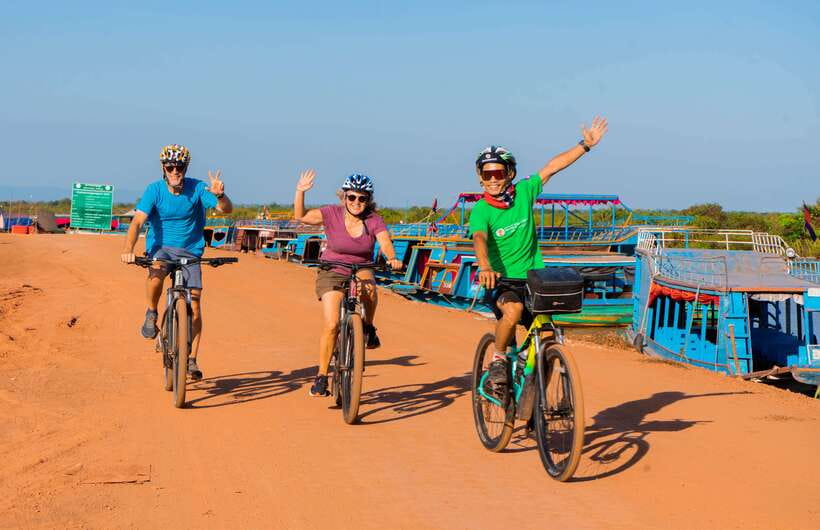 Kampong Phluk: Floating Village Sunset Bike Tour or E-Bike - Meeting Your Guide and Getting Set Up (No Guesswork Required)