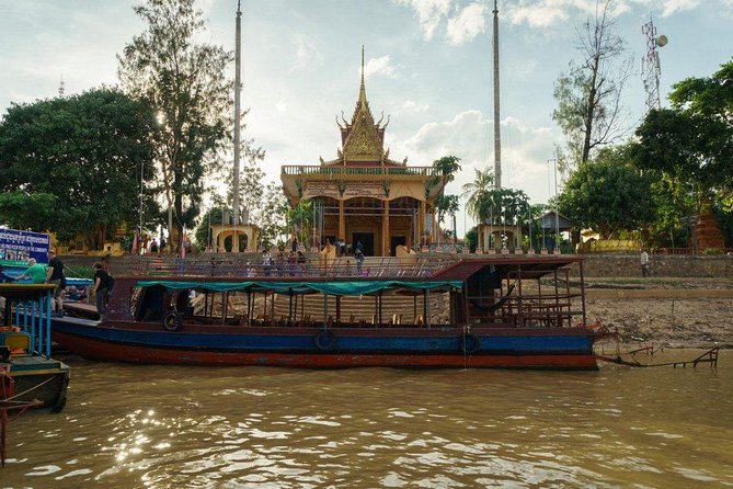 Kampong Phluk Floating Village Tour by Boat - Photo stops and a floating cafe sunset moment