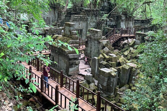 Kbal Spean, Banteay Srei, Beng Melea & Rolous temples Tour - A route that skips the loudest places