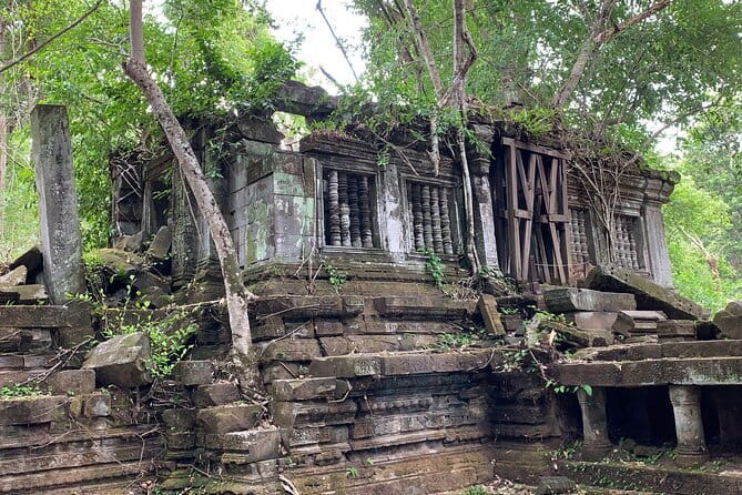 Kbal Spean, Banteay Srei, Beng Melea & Rolous temples Tour - Roluos Temples: the older Khmer foundation in a short stop