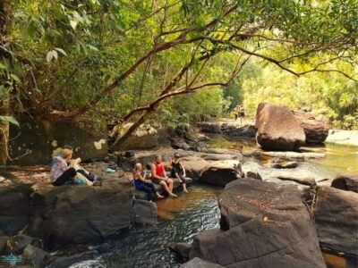 Kbal Spean Trekking Tour with Banteay Srei & Landmine Museum - Banteay Samre: a short guided stop with big payoff