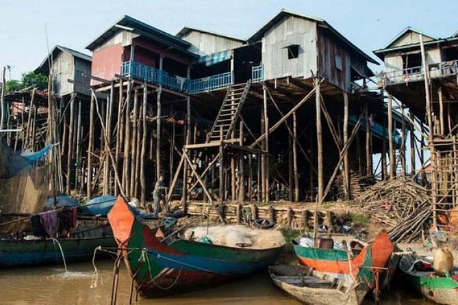 Kompong Phluk Floating village & Mangrove forest cruise - Stop 2: Kampong Phluk floating village on stilts (the part people talk about)