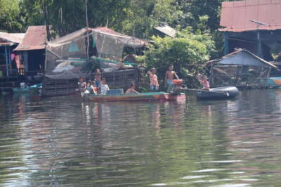 Kompong Phluk Floating Village Tour from Siem Reap - What Kompong Phluk feels like once you’re in the stilted township