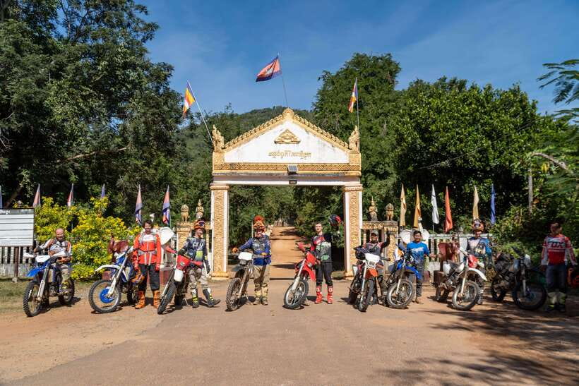 Krong Siem Reap: Kulen Mountain Trails Dirt Bike Adventure - Preah Ang Thom and Cambodia’s Huge Reclining Buddha