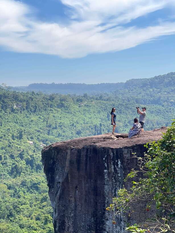 Kulen Waterfall Day Tour with Snacks Small-Group - Lunch stop: plan for it as personal expense