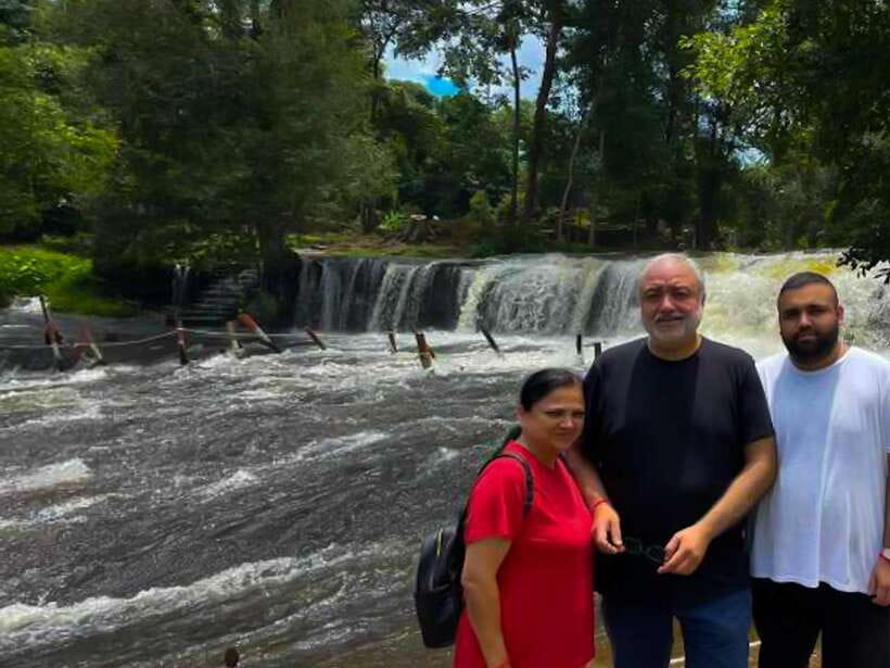 Kulen Waterfall Park with Small Groups & Guide tour - Wat Preach Angthom: the one-hour swimming break