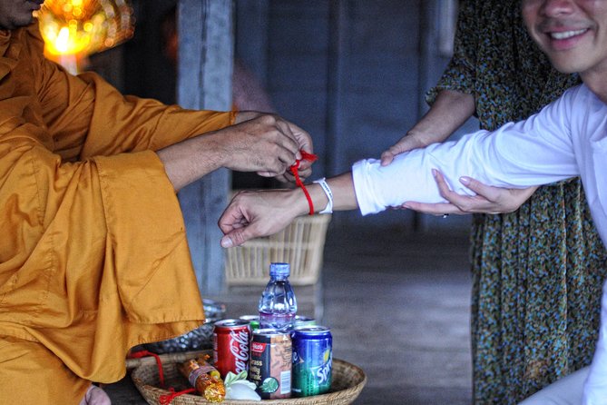 Monk Blessing Ceremony in Siem Reap - Stop at Wat Athvear: where “popular” meets real practice