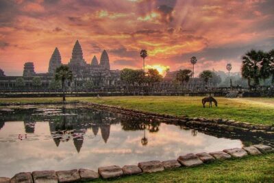 One Day Private Guide Tour of Angkor Thom, Bayon, Ta Phrom & Angkor Wat - Angkor Thom South Gate: your first big wow moment