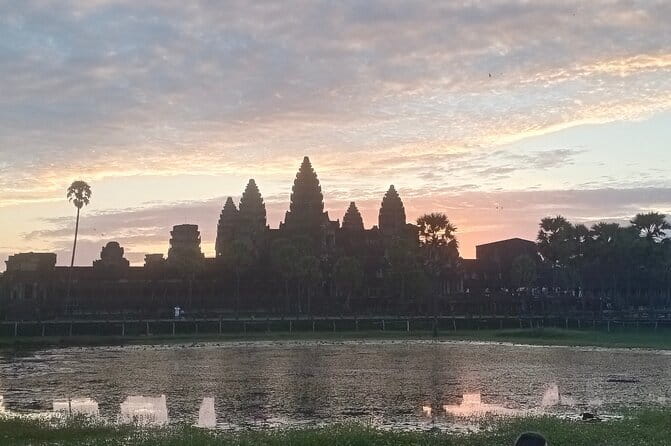 One Day Sunrise Private Tour at Angkorwat with Major Temples - Sunrise at Angkor Wat: why the timing matters more than you think