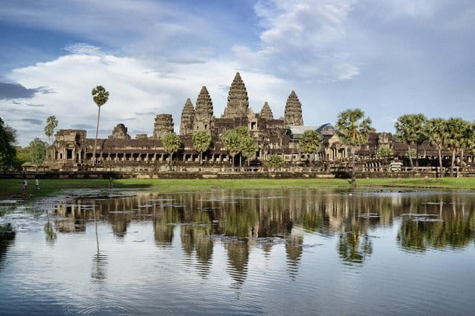 One Day Sunrise Private Tour at Angkorwat with Major Temples - What to bring and how to prepare (so the day feels easy)
