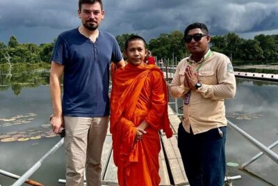 One Full Day Private tour of Angkor Wat, Ta Prohm, Angkor Thom & Banteay Srie - Private tour comfort: AC minivan, chilled water, and space to breathe
