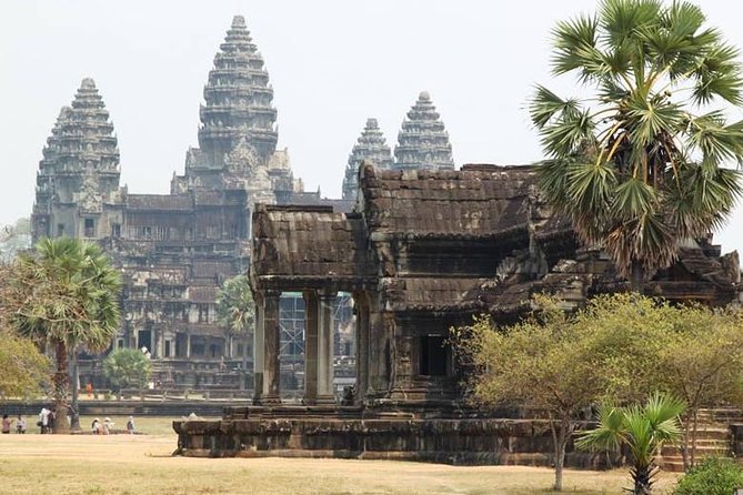 Personalised Angkor Wat Day Tour by an Air-conditioned Car - Angkor Thom South Gate: The Greatest City Comes First