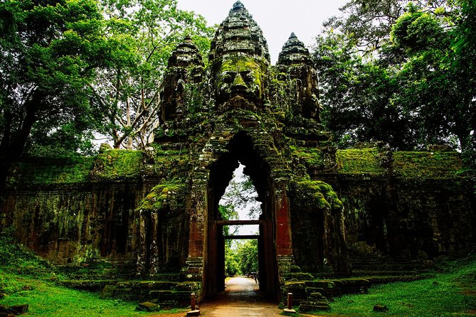 Personalised Angkor Wat Sunrise Tour by an air-conditioned car - Price and logistics: what $130 per group really means